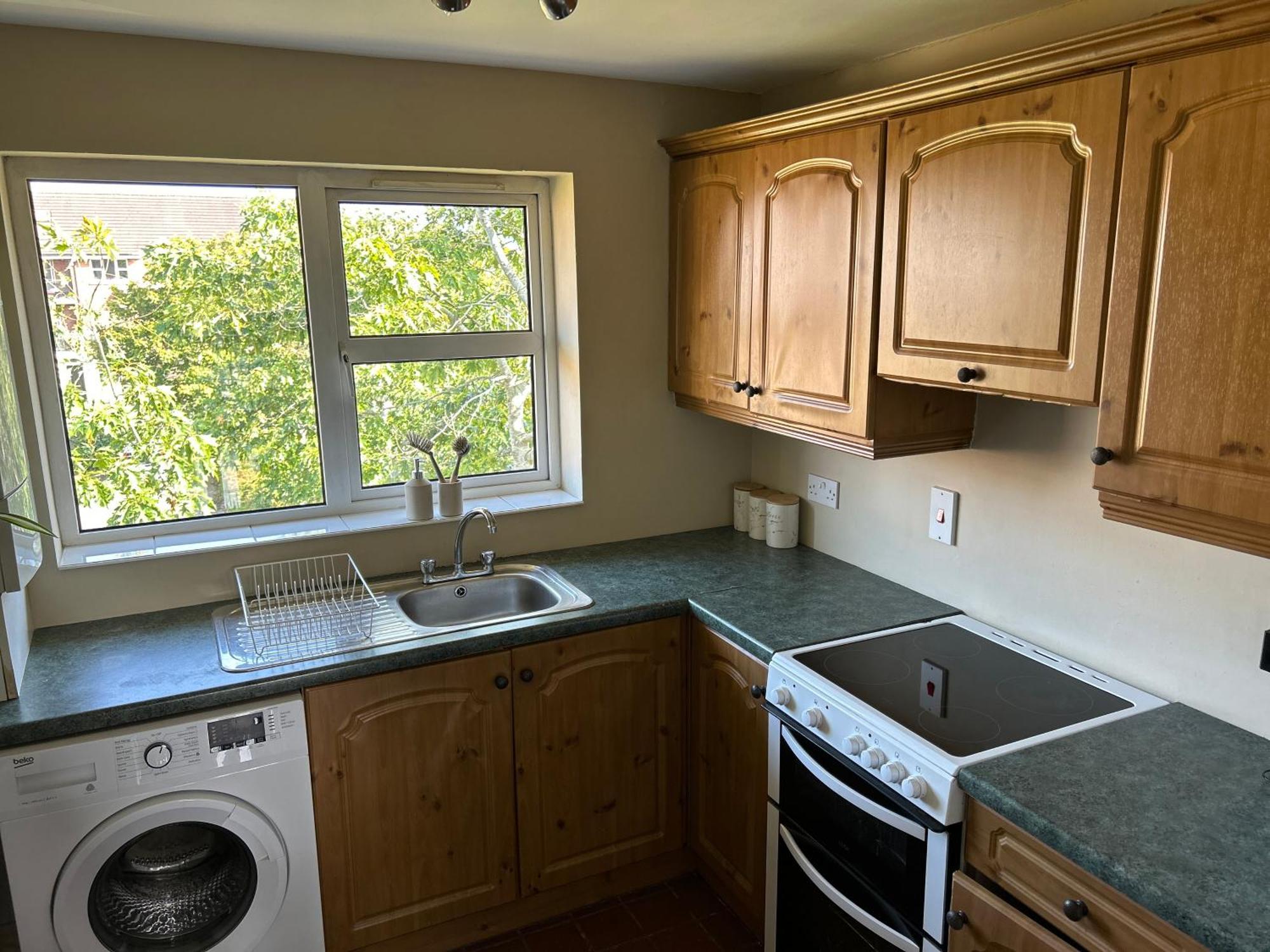 Belfast - Relax & Unwind In Our Skyline Retreat - 3 Bedroom Apartment With Parking エクステリア 写真