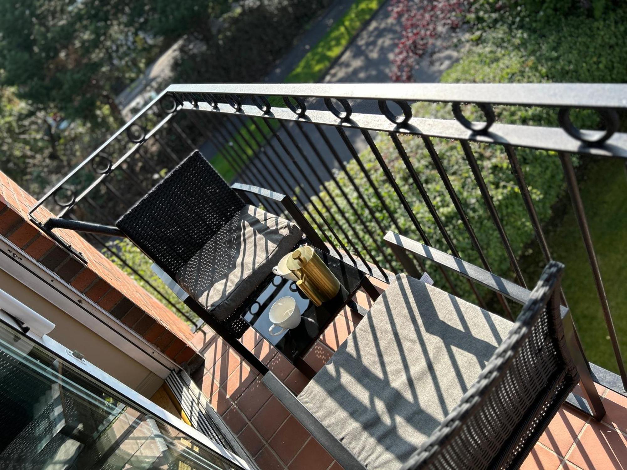 Belfast - Relax & Unwind In Our Skyline Retreat - 3 Bedroom Apartment With Parking エクステリア 写真