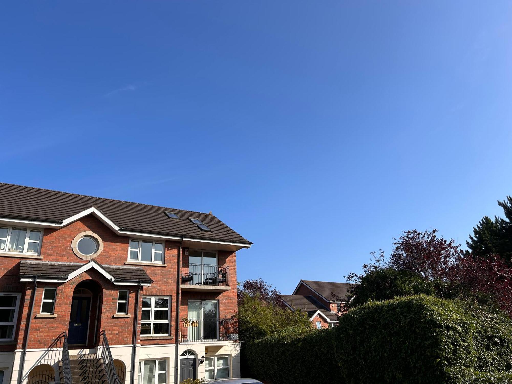 Belfast - Relax & Unwind In Our Skyline Retreat - 3 Bedroom Apartment With Parking エクステリア 写真